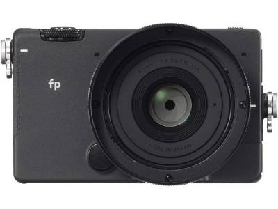 Best mirrorless camera for live streaming 2021