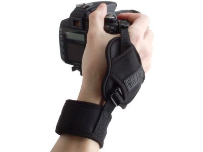 Best dual grip with wrist strap 2022